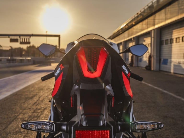 2026 new GSX-R1000R 40th Anniversary model. It's back! Price to be announced.