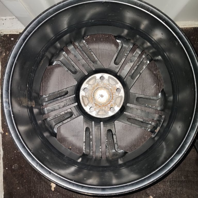 VW golf alloys 18"