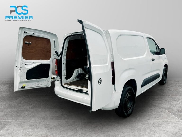 2021 Vauxhall Combo Turbo D 2300 Sportive Panel Van Diesel Manual