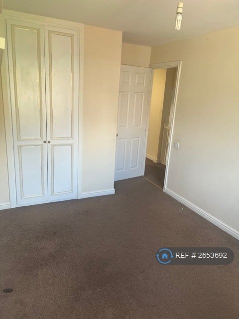 6 bedroom house in Oak Apple Crescent, Ilkeston, DE7 (6 bed) (#2653692)