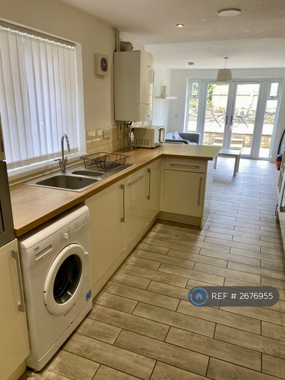 7 bedroom house in Minister Street, Cardiff, CF24 (7 bed) (#2676955)