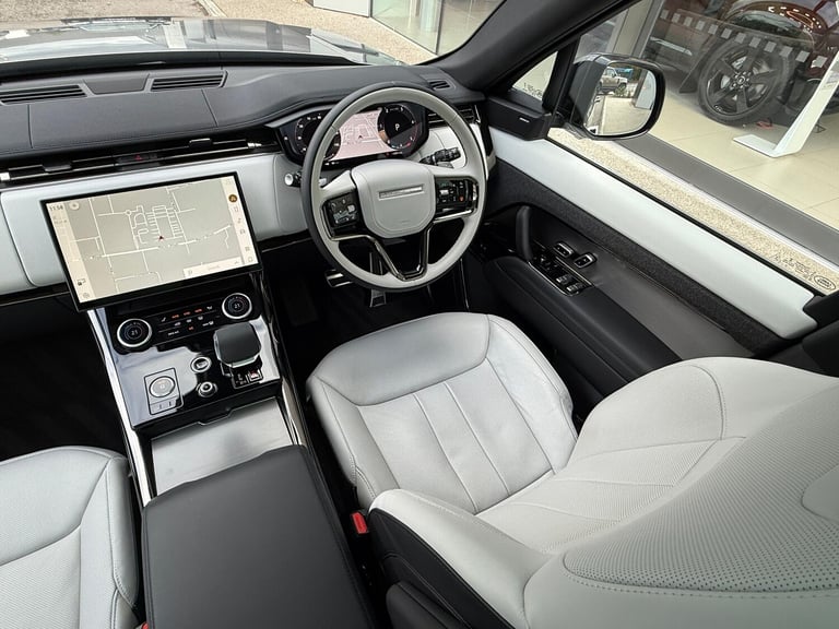 2023 Land Rover Range Rover Sport 3.0 D300 MHEV Dynamic SE SUV 5dr Diesel Auto 4WD Euro 6 (s/s) (...