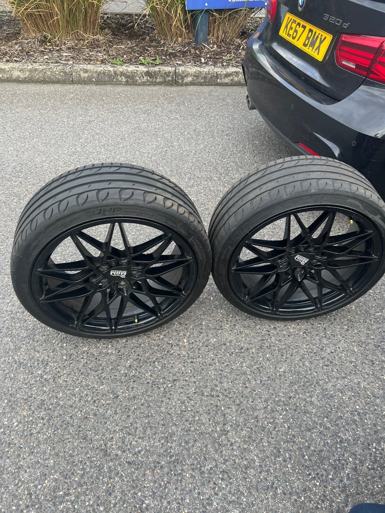 BMW 19 inch alloys 