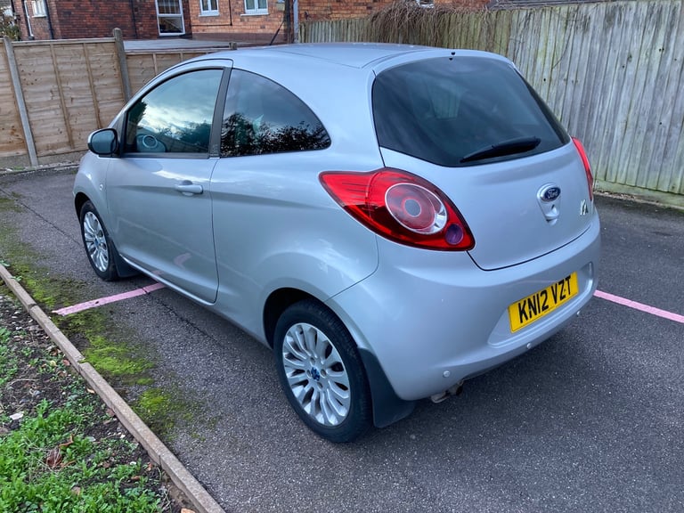 Ford, KA, Hatchback, 2012, Manual, 1242 (cc), 3 doors