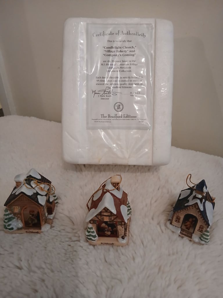 The Bradford Editions  ... M.I.Hummel collection ... Bavarian village 