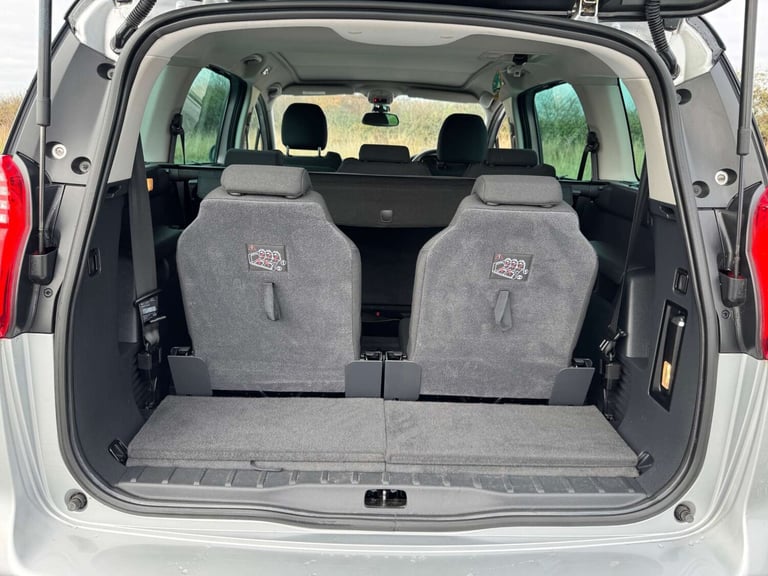 2014 Peugeot 5008 1.6 HDi Allure 5dr MPV DIESEL Manual