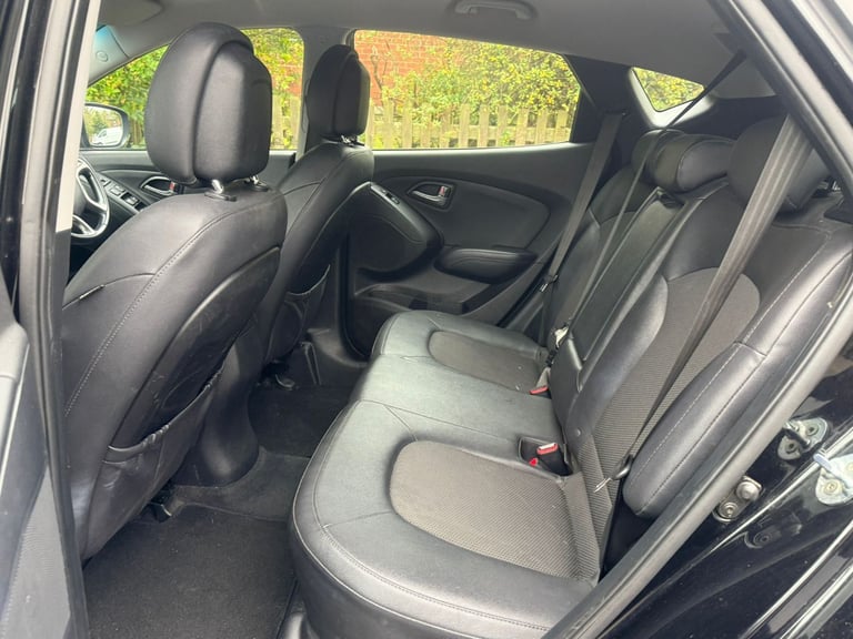 Hyundai ix35 SE1.7 CRDi SUV 2WD 5 Dr with Long MOT&Half Leather Heated Seats Full-Service History