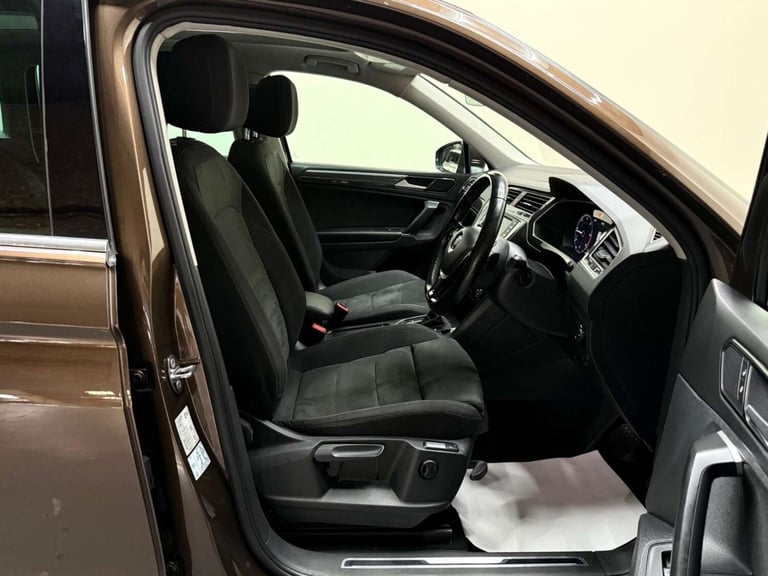 2017 Volkswagen Tiguan 2.0 TDI BlueMotion Tech SEL DSG 4Motion Euro 6 (s/s) 5dr SUV Diesel Automatic