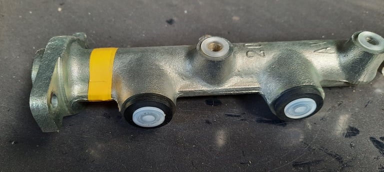 4601 50 Peugeot Brake Master Cylinder