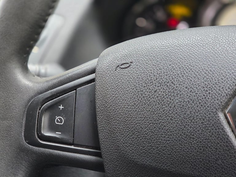 2011 Renault Megane 1.5 dCi Dynamique TomTom Euro 5 5dr HATCHBACK Diesel Manual