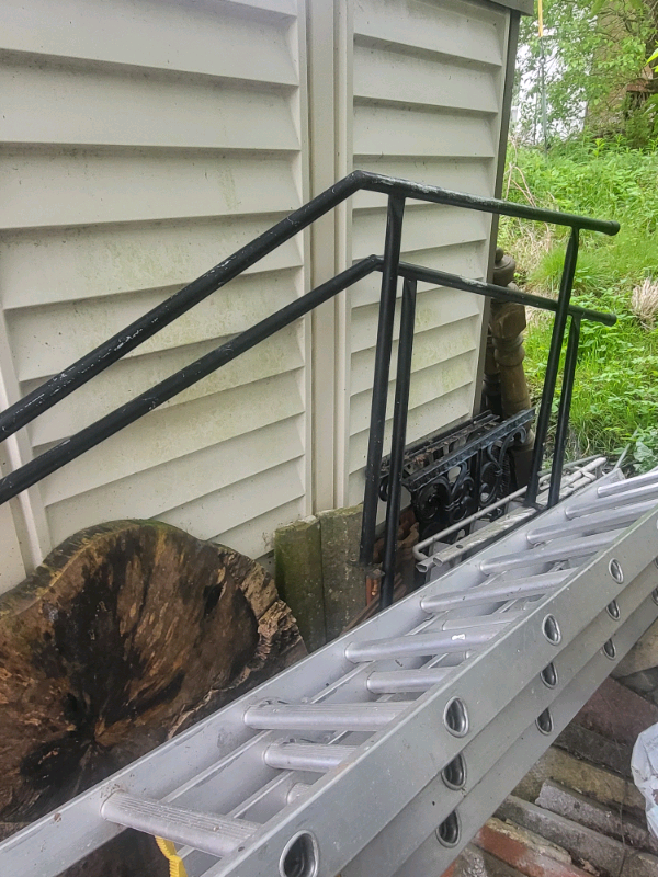 Metal.hand rails