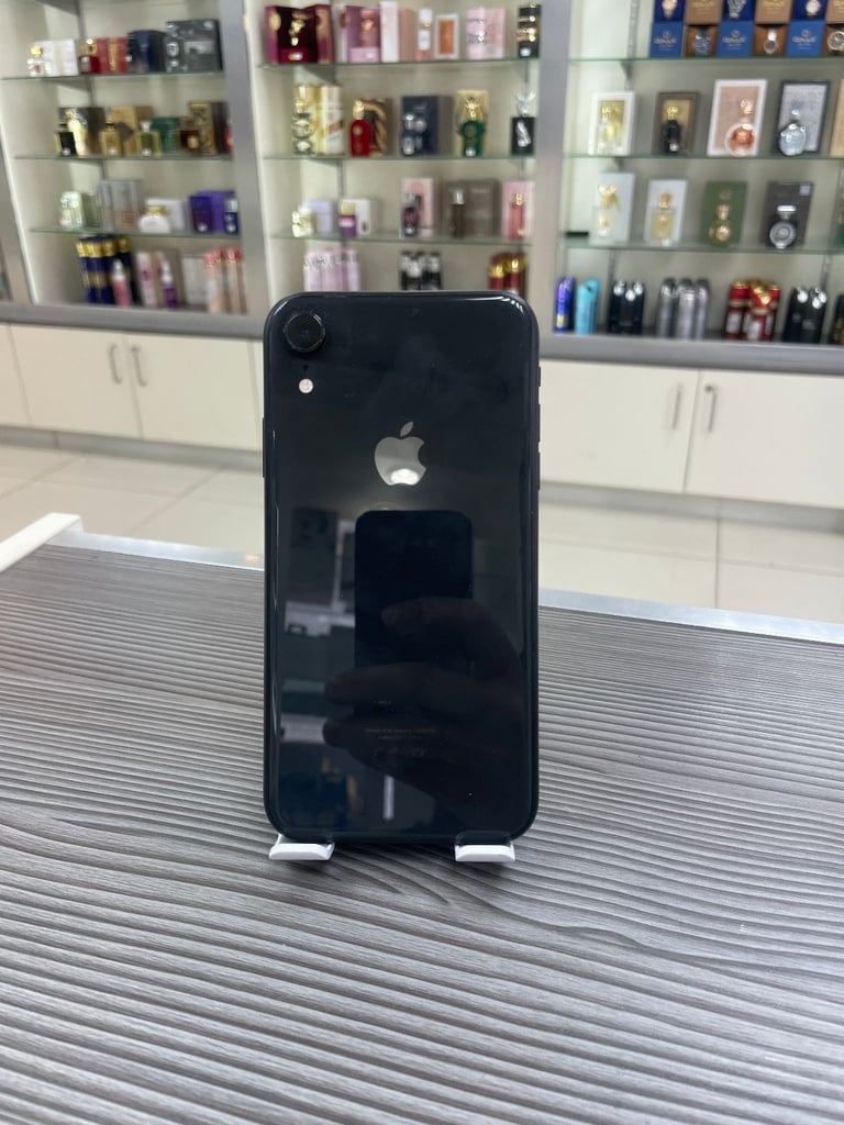 Apple iPhone XR 64GB Unlocked Excellent Condition