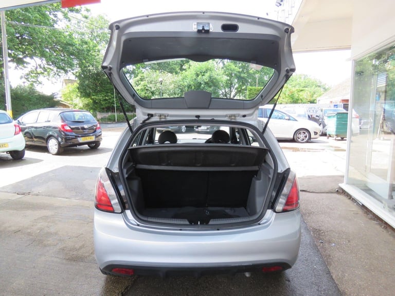2011 Kia Rio 1.4 2 IPD 5dr HATCHBACK Petrol Manual
