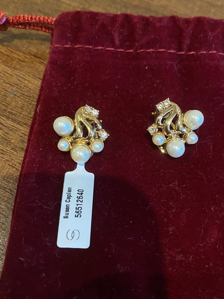 image for Vintage gold and peak earrings 