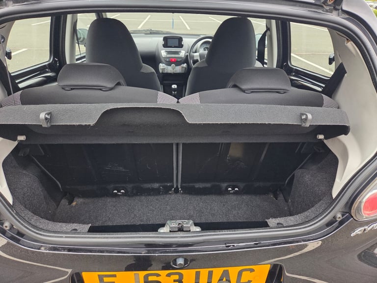 Toyota, AYGO, Hatchback, 2013, Manual, 998 (cc), 5 doors