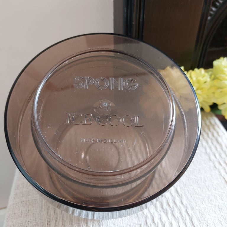 Vintage 1970's Spong Ice Cool Plastic Lidded Ice Bucket 