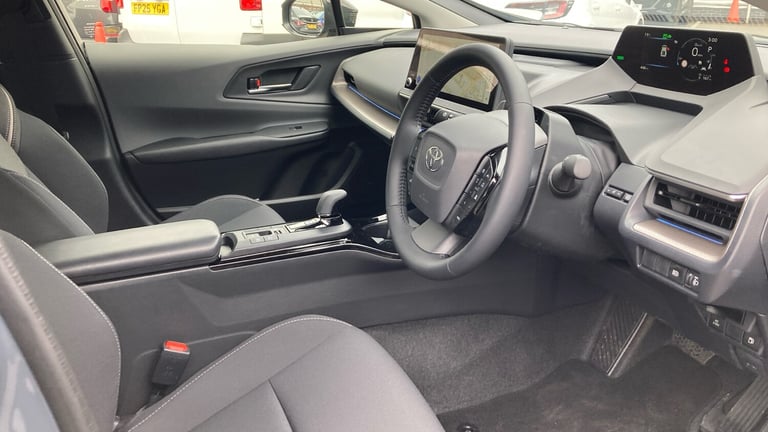 2025 Toyota Prius 2.0 PHEV Design 5dr CVT HATCHBACK PETROL/ELECTRIC Automatic