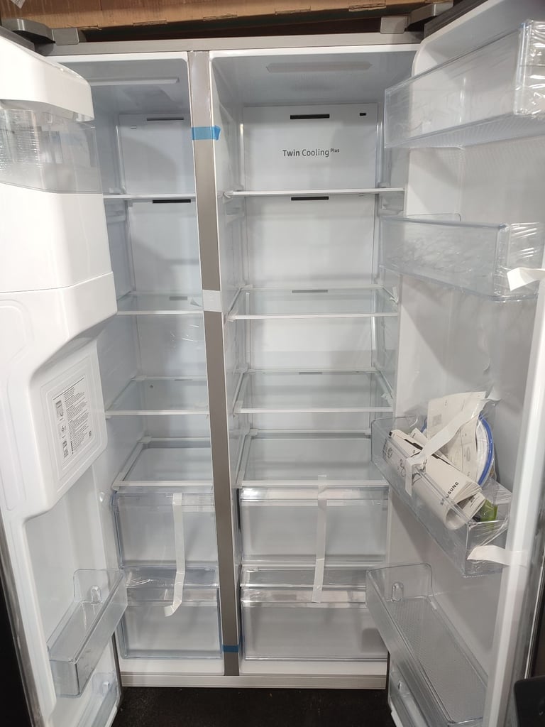 ➡️➡️NEW GRADED SILVER GRAPHITE SAMSUNG SERIES 7 FROST FREE AMERICAN FRIDGE FREEZER RRP £1,479!