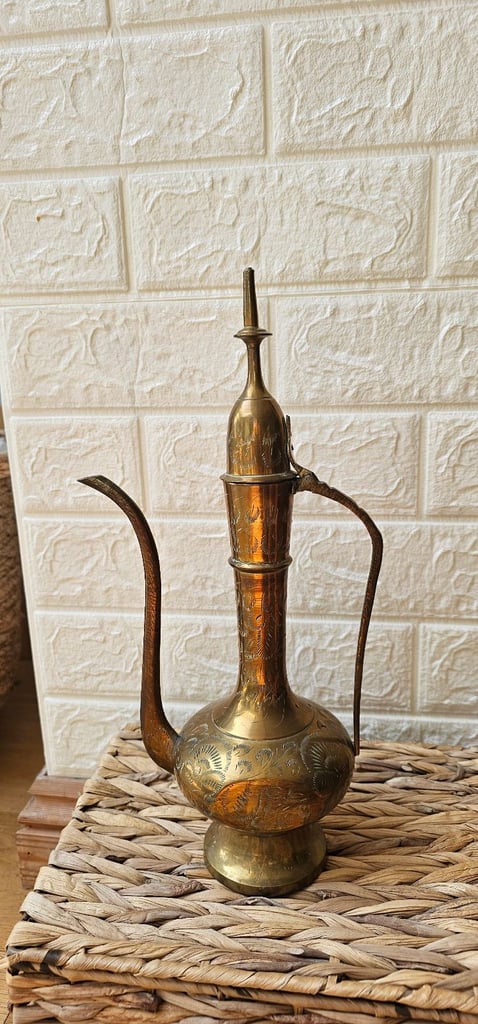 Brass ornament tea pot