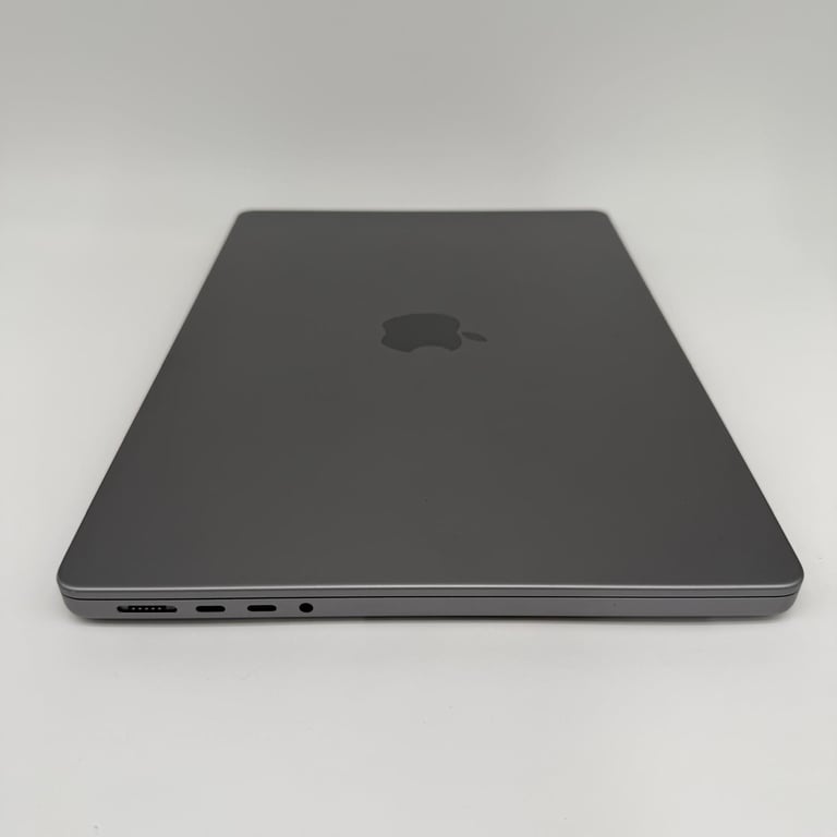 Apple Macbook M2 Pro 16GB 512SSD 26 CYCLES 