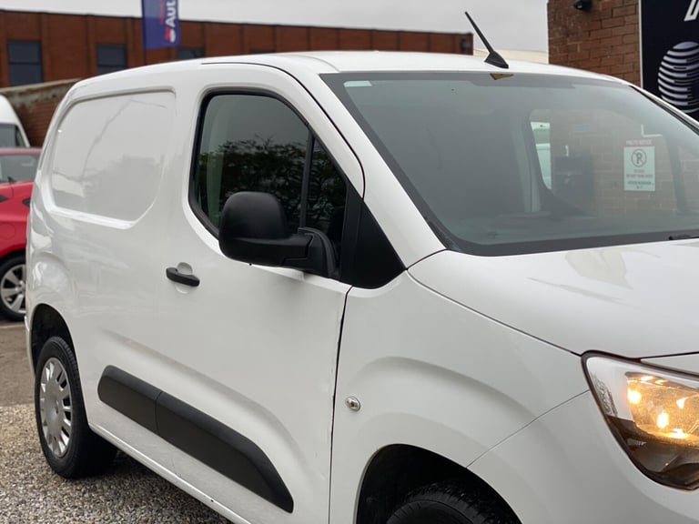 2020 Vauxhall Combo 1.6 Turbo D 2300 Sportive L1 H1 Euro 6 (s/s) 4dr PANEL VAN Diesel Manual