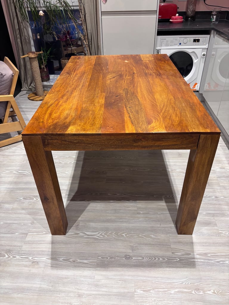 image for Stunning mango wood table