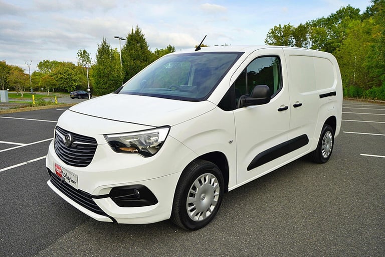 2022 Vauxhall Combo 1.5 Combo 2300 Sportive L2 LWB + 3 Seater + Twin Slider + Top Spec Van Panel ...