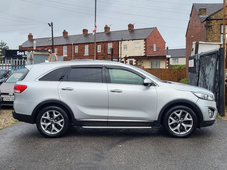 2017 Kia Sorento 2.2 CRDi KX-4 5dr Auto PAN ROOF 7 SEATER TOP SPEC ESTATE Diesel Automatic