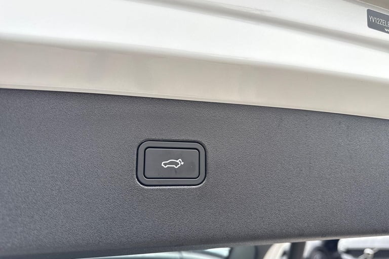 2025 Volvo EX30 Single Motor Extended Range 69kWh Plus SUV 5dr Electric Auto (272 ps) ESTATE Elec...