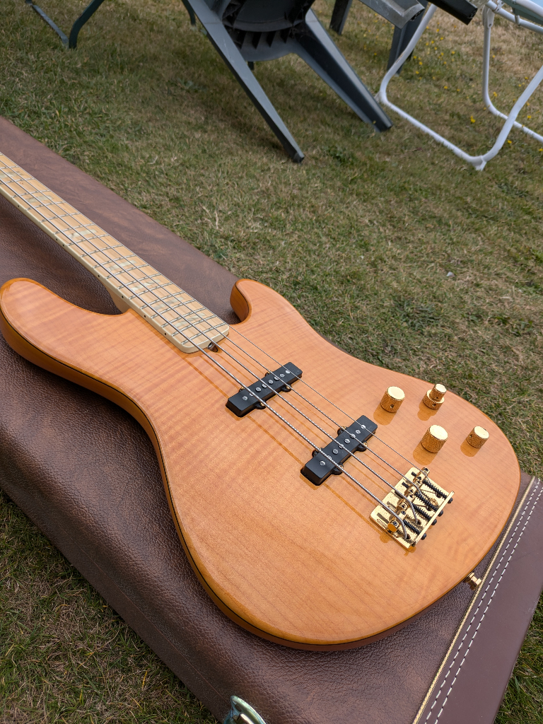 AMERICAN FENDER DELUXE JAZZ BASS FMT