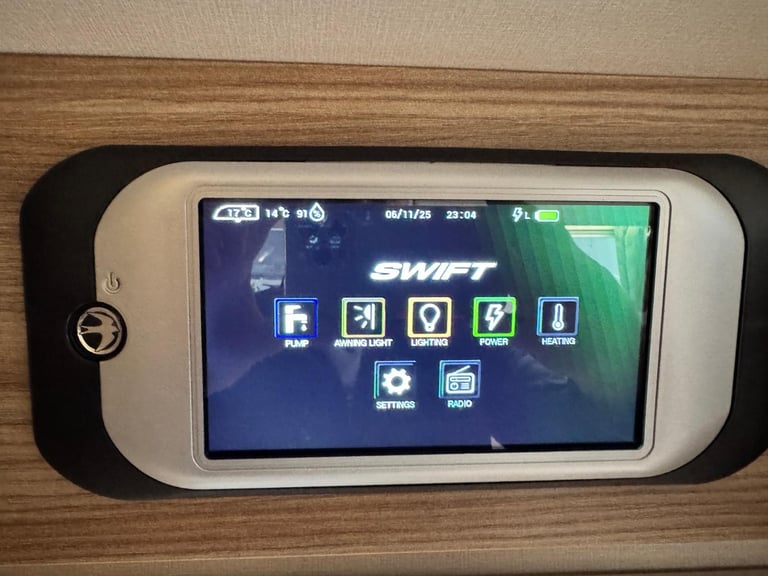 SWIFT CHALLENGER HI-STYLE 560 2021 MODEL ISLAND BED TOURING CARAVAN