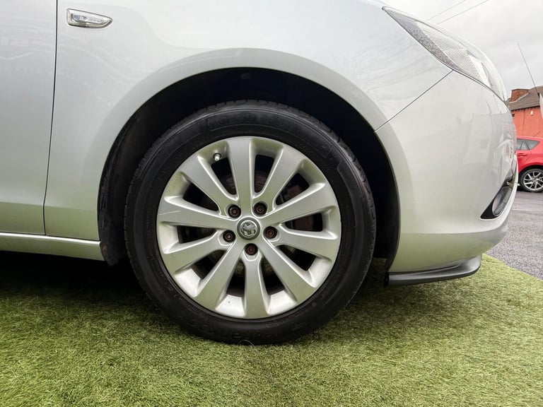 2016 Vauxhall Zafira Tourer 1.6 CDTi ecoFLEX Tech Line MPV 5dr Diesel Manual Euro 6 (s/s) (136 ps...