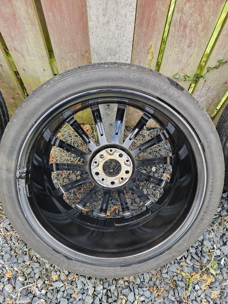 19" Mercedes style wheels and tyres 