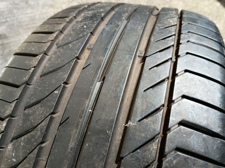 245 40 17" Continental Tyre For Alloys Wheels Rims