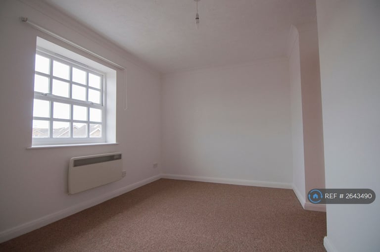 1 bedroom flat in Drew Lane, Deal, CT14 (1 bed) (#2643490)