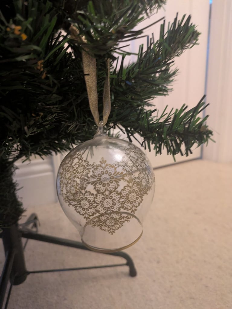 M and S glass tree decorations x 6