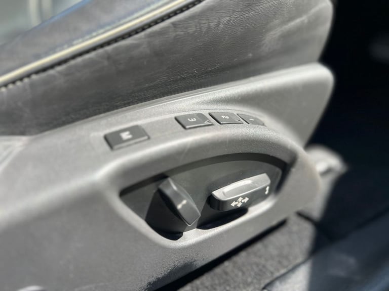 2014 Volvo XC60 2.0 D4 R-Design Lux Nav SUV 5dr Diesel Geartronic Euro 6 (s/s) (181 ps) ESTATE Di...