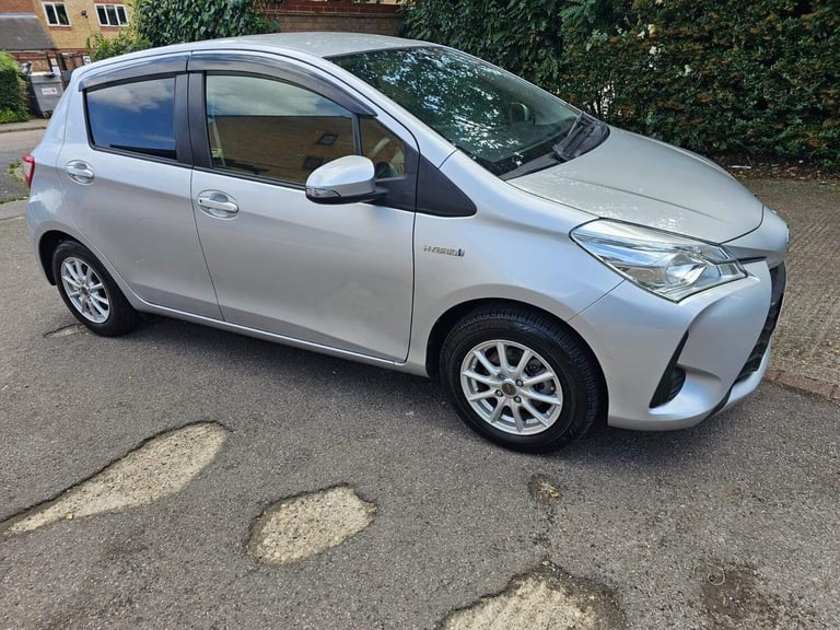 2018 Toyota Yaris 1.5 VVT-h Icon Tech E-CVT Euro 6 (s/s) 5dr Hatchback HYBRID ELECTRIC Automatic