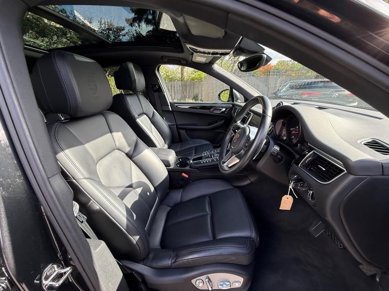 2016 Porsche Macan 2.0T PDK 4WD Euro 6 (s/s) 5dr Petrol
