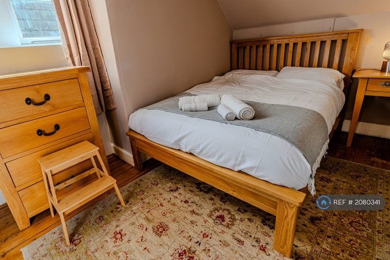 3 bedroom flat in Nile Grove, Edinburgh, EH10 (3 bed) (#2080341)