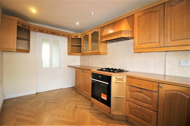 Hillend Road, Manchester, M23