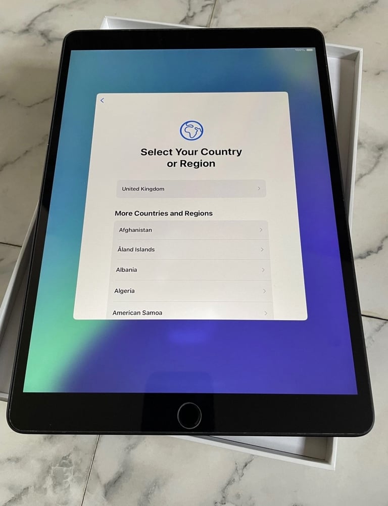 image for iPad Air 3rd Generation 10.5 Excellent condition 