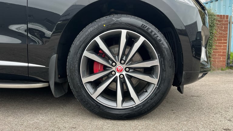 2022 Jaguar F-Pace 2.0 D200 R-Dynamic SE 5dr Auto AWD Diesel Estate Estate Diesel Automatic