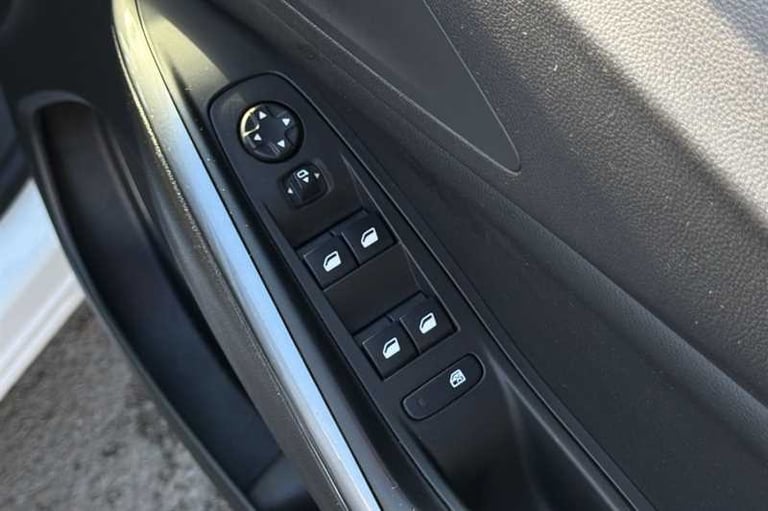 2019 Vauxhall Grandland X 1.5 Turbo D Sport Nav 5dr HATCHBACK DIESEL Manual