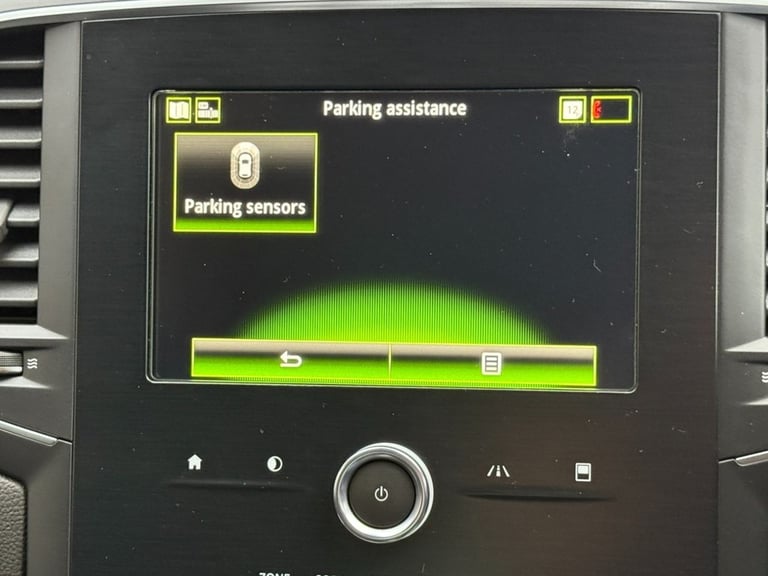 2019 Renault Megane 1.3 TCe Iconic Hatchback 5dr Petrol Manual Euro 6 (s/s) (140 ps) Hatchback Pe...