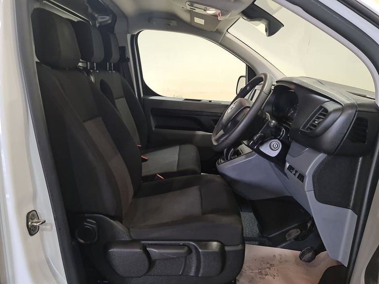 VAUXHALL VIVARO 1.5 TURBO D 2900 DYNAMIC P/V L1 H1 100 BHP SWB DIESEL