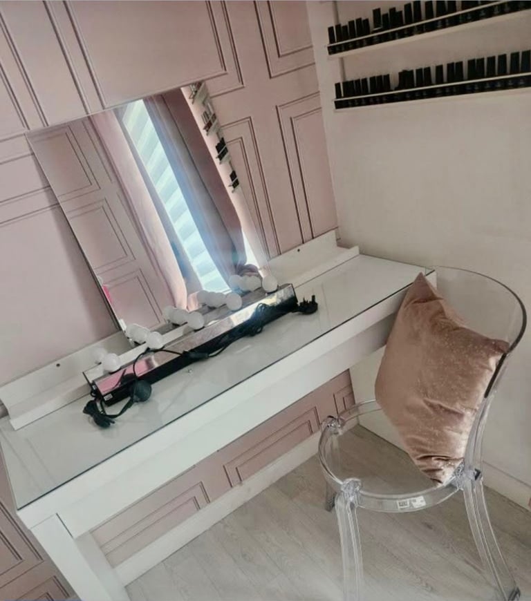 Dressing Table and Accessories 