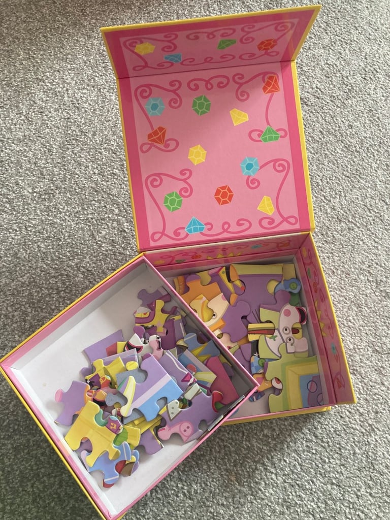 Peppa Pig Puzzle  2 Images in one Box