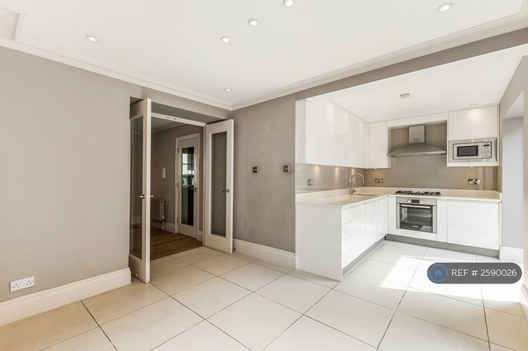 3 bedroom house in Hollywood Road, London, SW10 (3 bed) (#2590026)