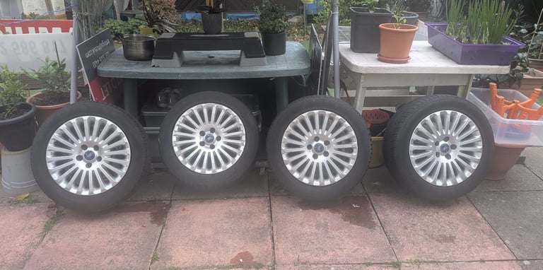 Ford Focus Titanium Mk2 16" Alloy Wheels W/ Toyo Tyres
